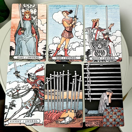 Rings of Fortune Tarot – Baraja de 78 Cartas con Textura de Madera y Paleta Morandi